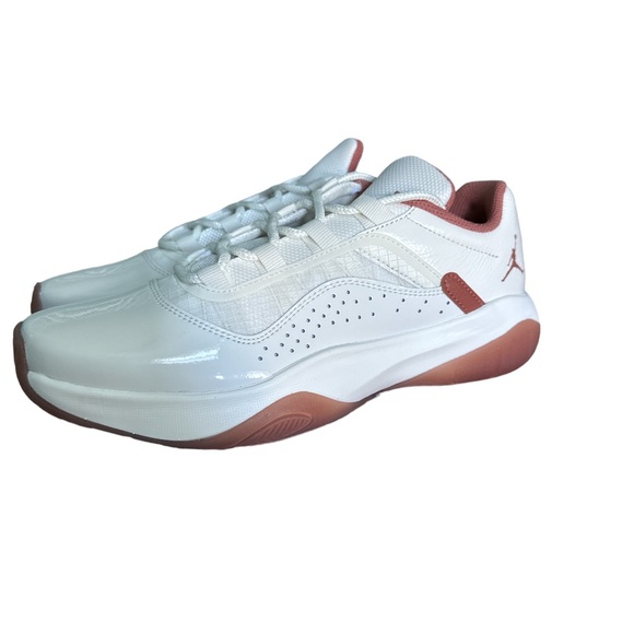 NIB Women’s Air Jordan 11 CMFT Low - Picture 6 of 11